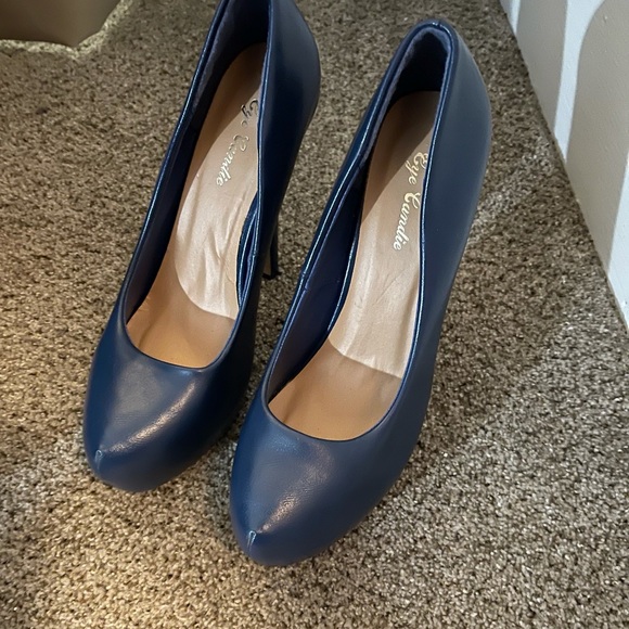 Platform pumps - Picture 2 of 3